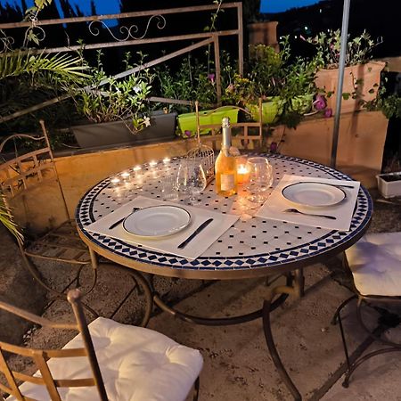 Love-Room Discret 40 M2 Bormes Les Mimosas Village Avec Terrasse Exterior photo