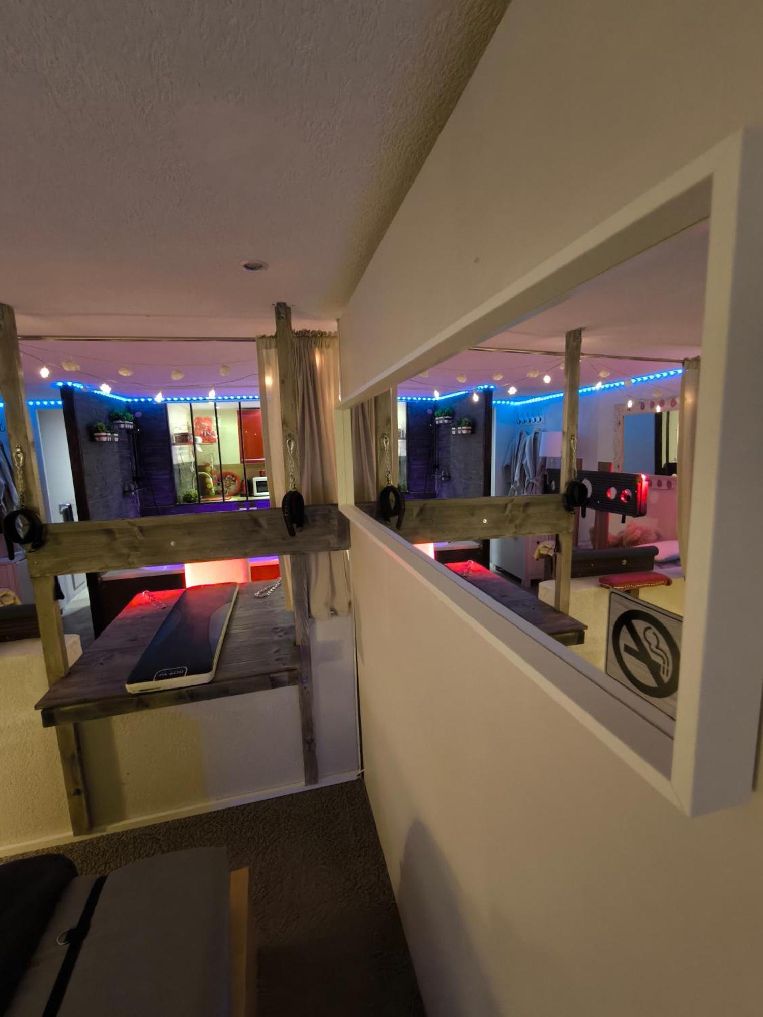 Love-Room Discret 40 M2 Bormes Les Mimosas Village Avec Terrasse Exterior photo