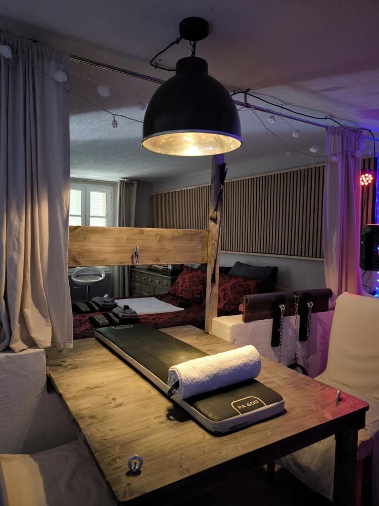 Love-Room Discret 40 M2 Bormes Les Mimosas Village Avec Terrasse Exterior photo